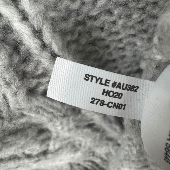 J. Crew Cable Knit Pointelle Gray Sweater Womens Small Alpaca Wool Gray Flowers - Picture 5 of 8